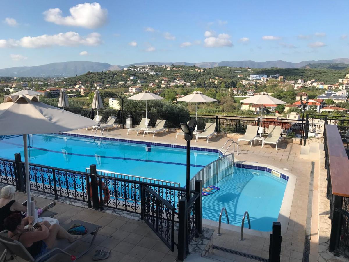 Zante Palace מלון דירות טסיליבי